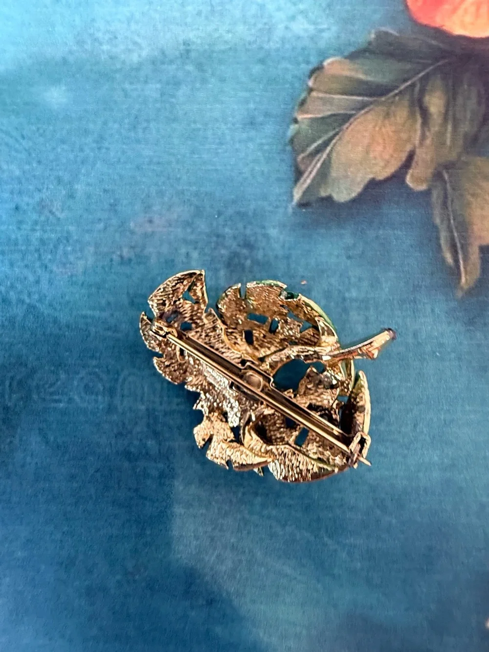 Gold-Tone Green Palm Leaf Brooch - Fashion Jewelry